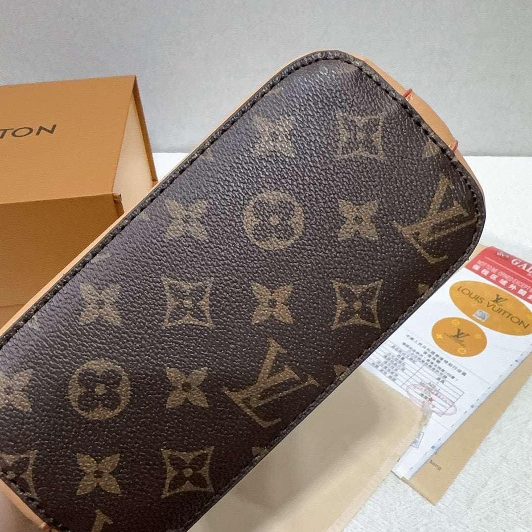 Retro Luxe Carry Bag
