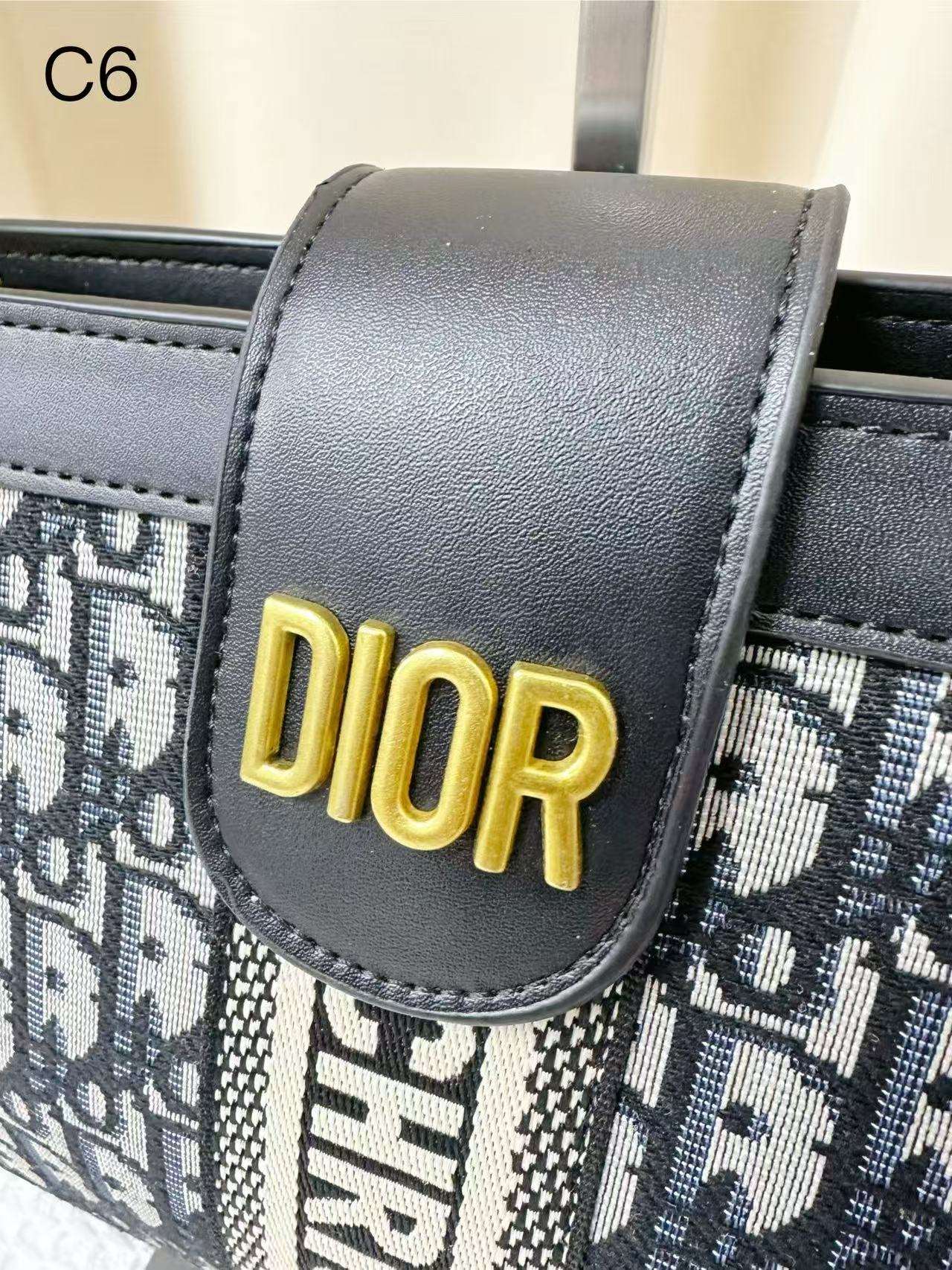 Elegant Jacquard Handbag