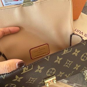 Elegant Lock Flap Bag
