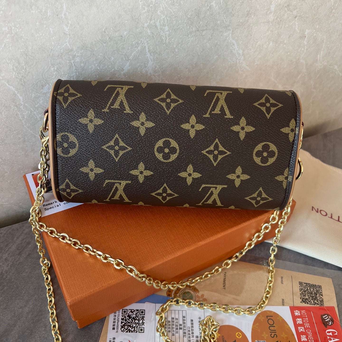 Elegant Lock Flap Bag