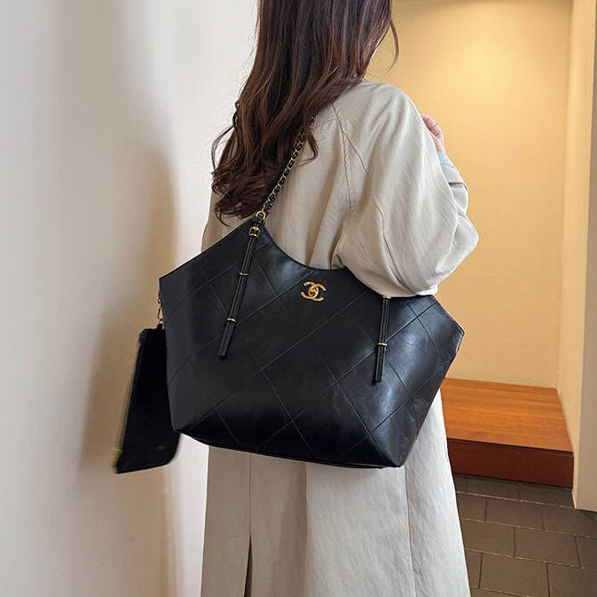 Leather CC Chain Shoulder Bag